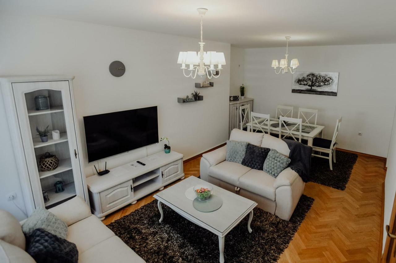 Apartman M5 Dakovo Exterior foto
